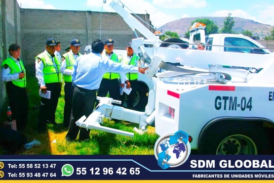 En Sdm Global Mexico Fabricacion conversion equipamiento y venta de Ambulancias de traslado en Mexico, somos fabricantes directos en Mexico. Sdm Global Mexico empresa 100% especializada en la venta fabricación conversión equipamiento de diferentes tipos de ambulancias de traslado y vehículos de emergencia, ofreciendo soluciones personalizadas para diversas necesidades en el mercado nacional.Dedicados a la fabricación de ambulancias y patrullas, ofreciendo servicios relacionados con la seguridad y emergencias, venta de unidades médicas móviles y ambulancias, además de carrocerías industriales,Somos un fabricante mexicano con más de 15 años de experiencia, especializado en la fabricación y comercialización de ambulancias y vehículos de rescate, con un enfoque en la alta calidad y el cumplimiento de normativas mexicanas.Diseñamos y equipamos ambulancias con la tecnología y los materiales necesarios para asegurar funcionalidad y seguridad, cumpliendo con las normativas mexicanas.En Sdm Global Mexico nos dedicamos a la Fabricacion conversion equipamiento y venta de Unidades Moviles Medicas Especiales en Mexico somos fabricantes directos en Mexico.