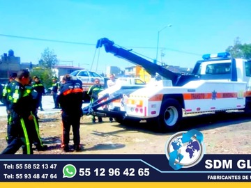 En Sdm Global Mexico Fabricacion conversion equipamiento y venta de Ambulancias de traslado en Mexico, somos fabricantes directos en Mexico. Sdm Global Mexico empresa 100% especializada en la venta fabricación conversión equipamiento de diferentes tipos de ambulancias de traslado y vehículos de emergencia, ofreciendo soluciones personalizadas para diversas necesidades en el mercado nacional.Dedicados a la fabricación de ambulancias y patrullas, ofreciendo servicios relacionados con la seguridad y emergencias, venta de unidades médicas móviles y ambulancias, además de carrocerías industriales,Somos un fabricante mexicano con más de 15 años de experiencia, especializado en la fabricación y comercialización de ambulancias y vehículos de rescate, con un enfoque en la alta calidad y el cumplimiento de normativas mexicanas.Diseñamos y equipamos ambulancias con la tecnología y los materiales necesarios para asegurar funcionalidad y seguridad, cumpliendo con las normativas mexicanas.En Sdm Global Mexico nos dedicamos a la Fabricacion conversion equipamiento y venta de Unidades Moviles Medicas Especiales en Mexico somos fabricantes directos en Mexico.