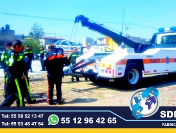 Conversion Equipamiento Fabricacion y Venta de Patrullas Pick Up, Accesorios Metalicos, Equipo Comunicacion, Luces El equipamiento Pick-up es uno de los mas completos para patrulla, ya que cuenta con una gran variedad de accesorios metálicos, así como accesorios visual acústico. En cuestión de accesorios metálicos contamos con Tumbaburros, Roll Bar de 3 Arcos Tipo Com­­ando, Banca central con respaldo, Defensa Trasera Tipo Escalón. En la parte de accesorios visual acústico cuenta con Torreta, Sirena y Bocina, adicional mente se le puede agregar un Kit de Estrobos en faros Marca WHELEN, FEDERAL SIGNAL, EPCOMSomos una Empresa Mexicana líder en el Mercado con años de experiencia, especialistas en el Equipamiento de Patrullas Equipadas Cajas y Remolques Unidades Moviles Especiales de Seguridad, Rescate, Salvamento, Salud, Comunicacion, Higine, etc.,Somos fabribricantes directos, distribuidores en todo Mexico, comunicate y te atenderemos personalmente. contamos con las mejores marcas en el mecado